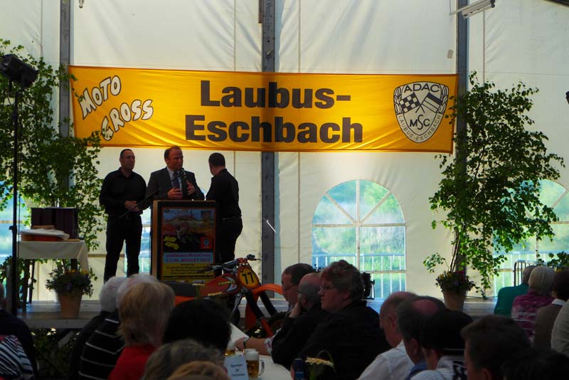 L1010427_9205417958_l